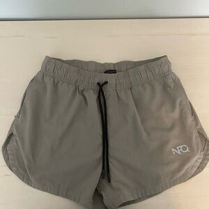 NFQ Perforated Lined Zip Pocket Light Gray Running Shorts with Drawstring